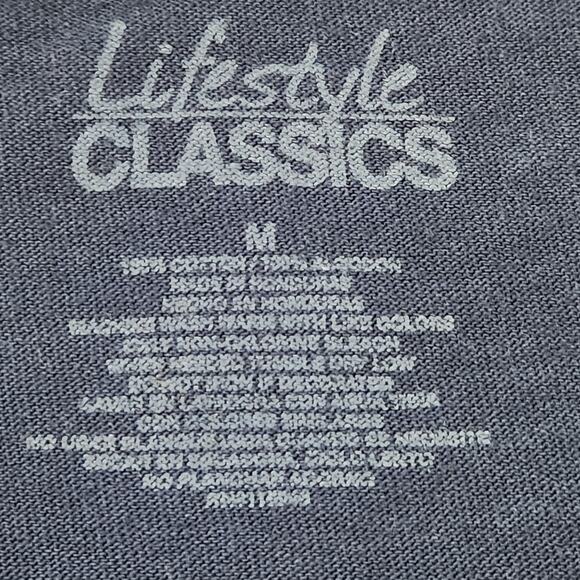 Lifestyle Classics Blue White American Distressed Flag Graphic Shirt Medium - Picture 3 of 3